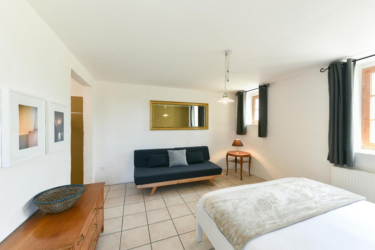 Auberge La Plaine Chabrillan エクステリア 写真