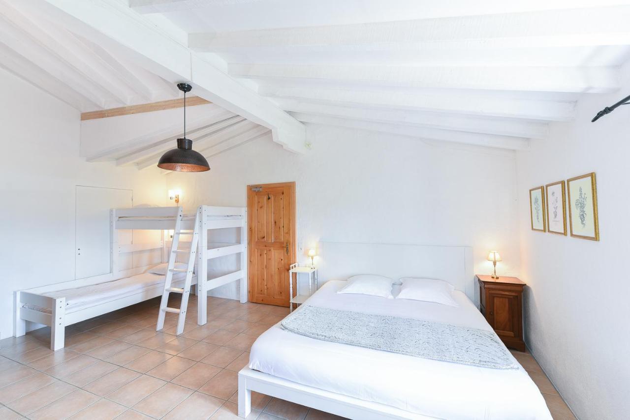 Auberge La Plaine Chabrillan エクステリア 写真