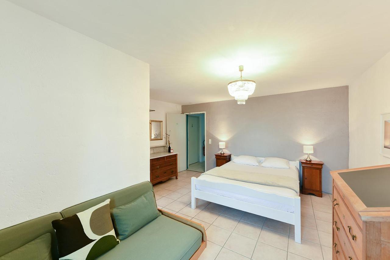 Auberge La Plaine Chabrillan エクステリア 写真