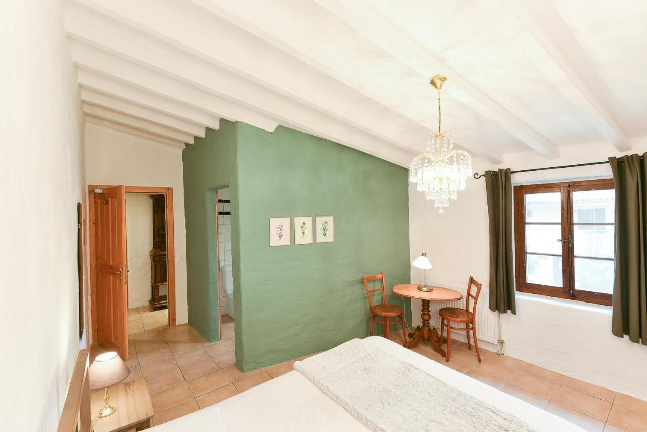 Auberge La Plaine Chabrillan エクステリア 写真