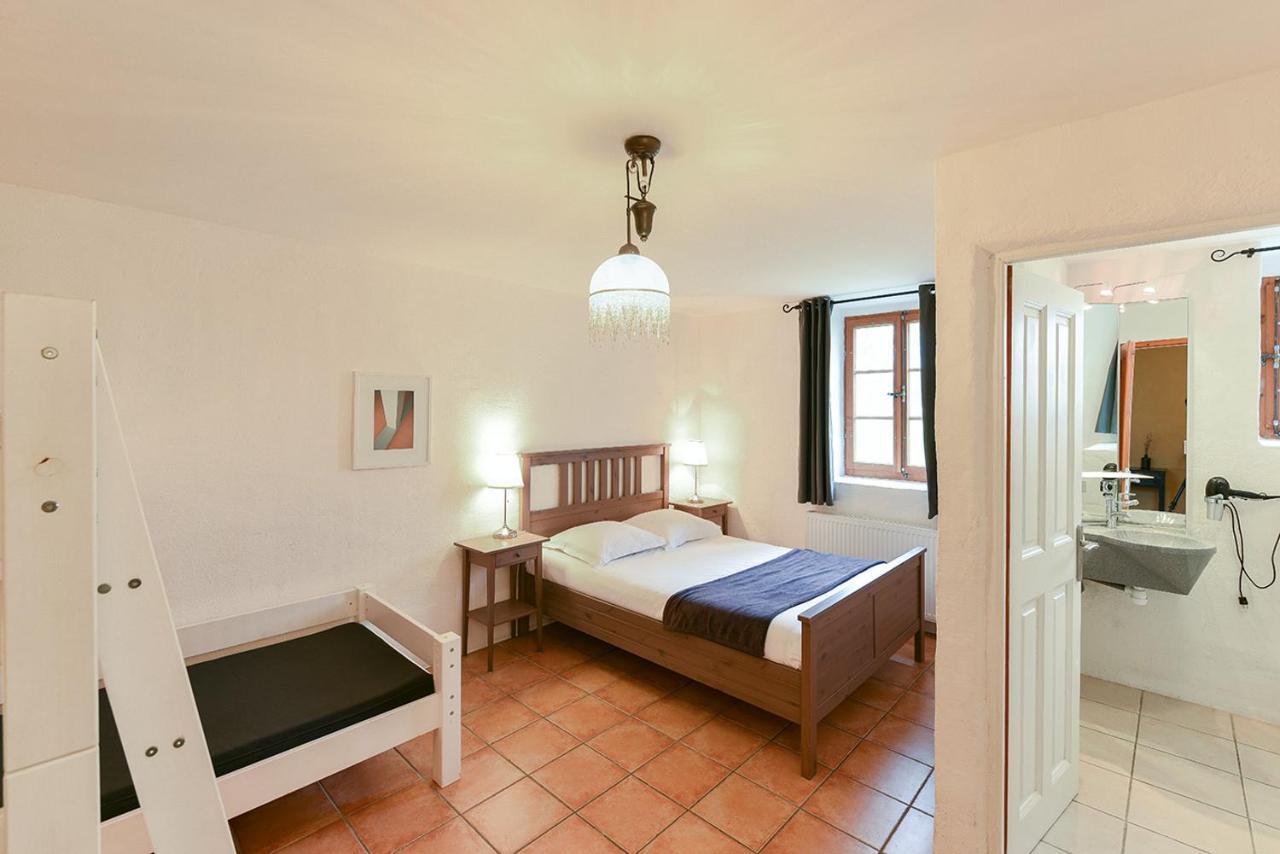 Auberge La Plaine Chabrillan エクステリア 写真