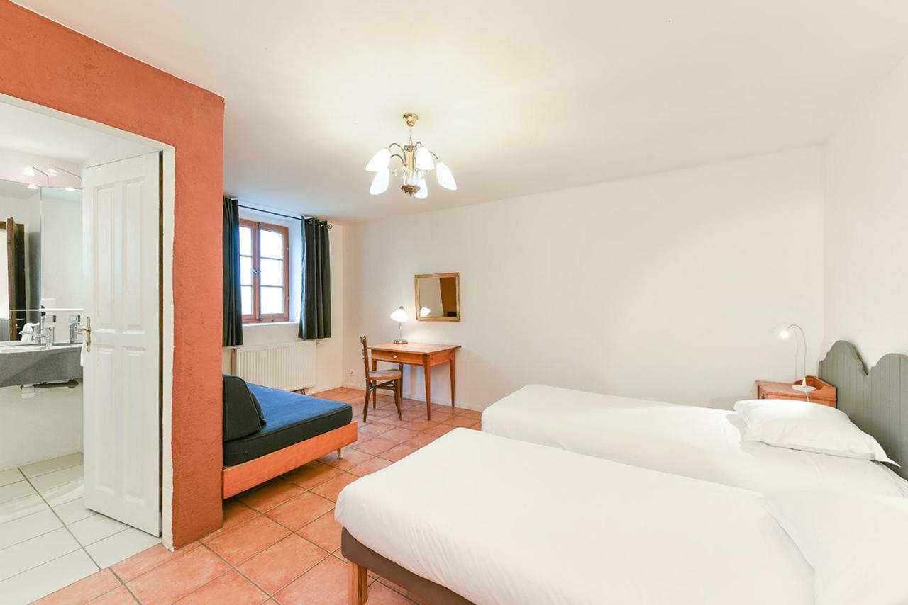 Auberge La Plaine Chabrillan エクステリア 写真