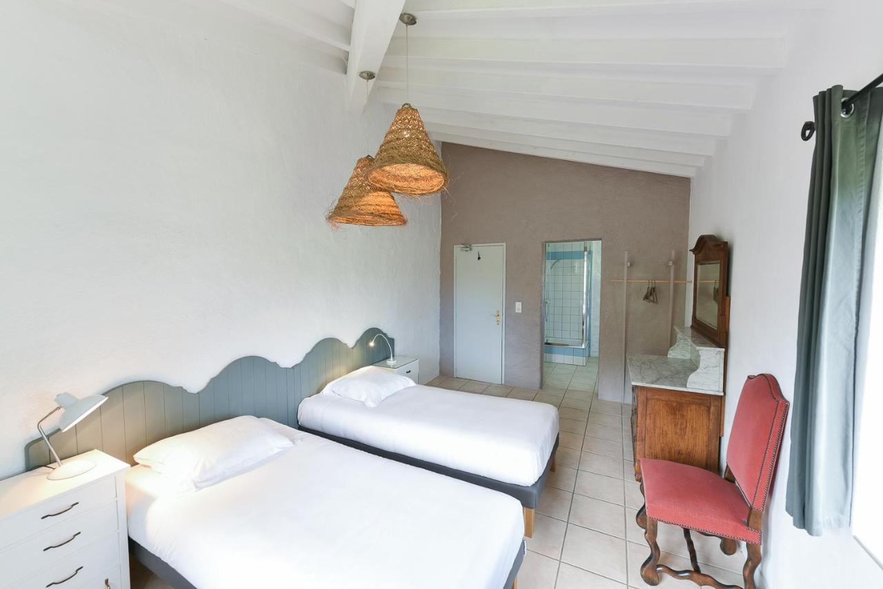 Auberge La Plaine Chabrillan エクステリア 写真