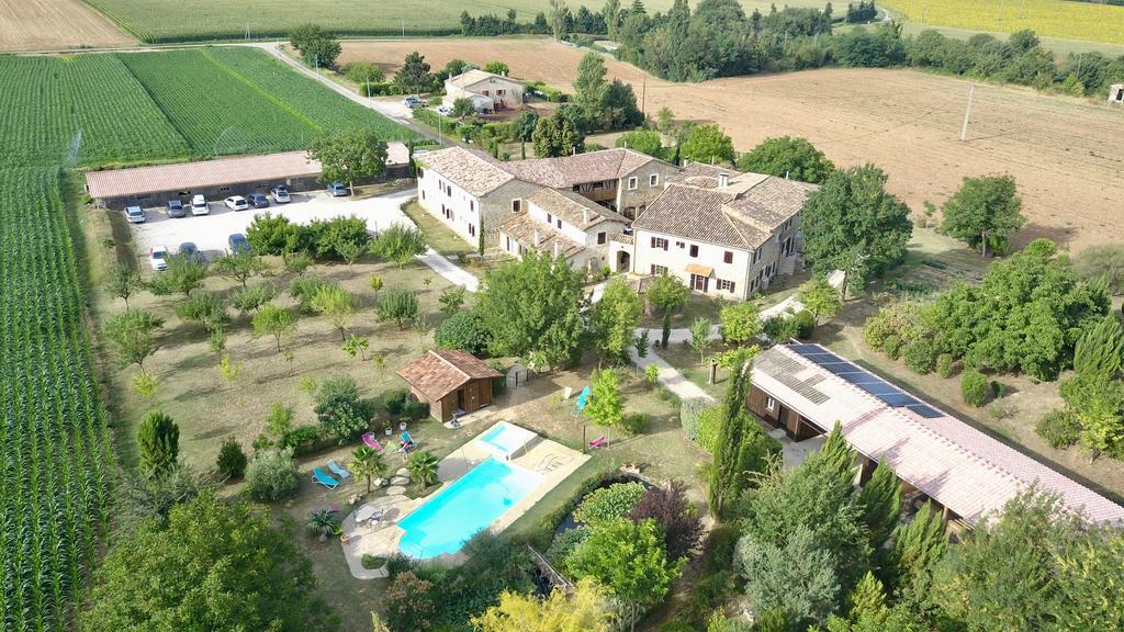 Auberge La Plaine Chabrillan エクステリア 写真