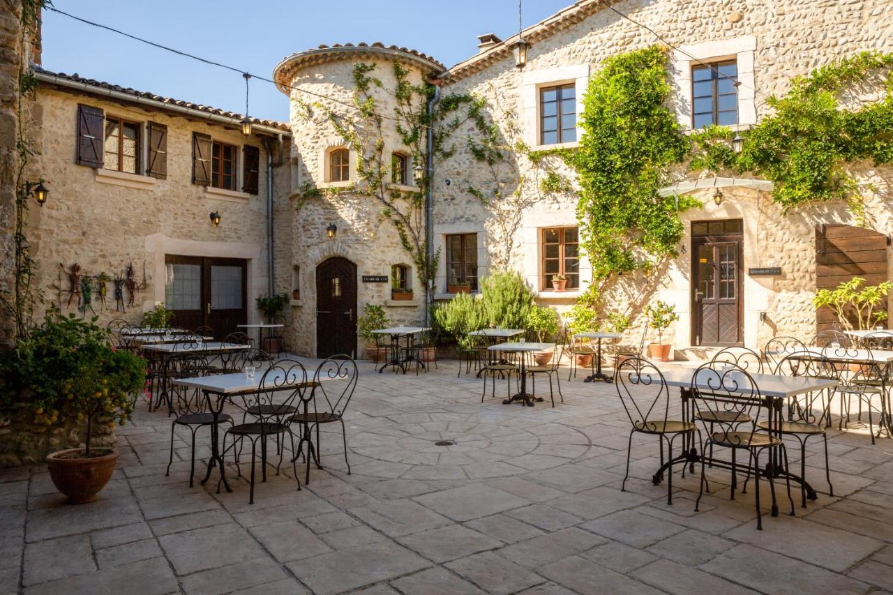 Auberge La Plaine Chabrillan エクステリア 写真