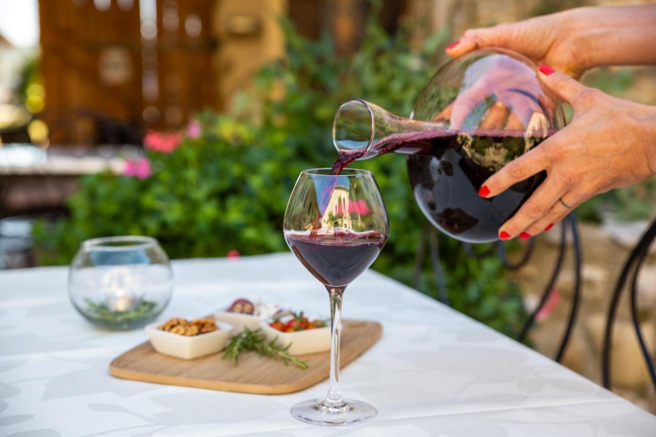 Auberge La Plaine Chabrillan エクステリア 写真
