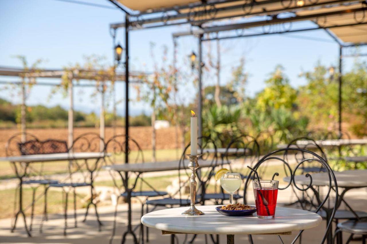 Auberge La Plaine Chabrillan エクステリア 写真